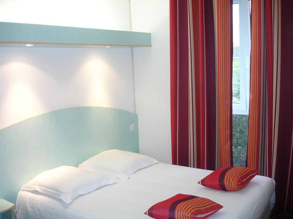 Agape Hotel Niort- Bessines Стая снимка