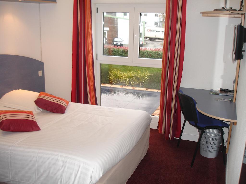 Agape Hotel Niort- Bessines Стая снимка