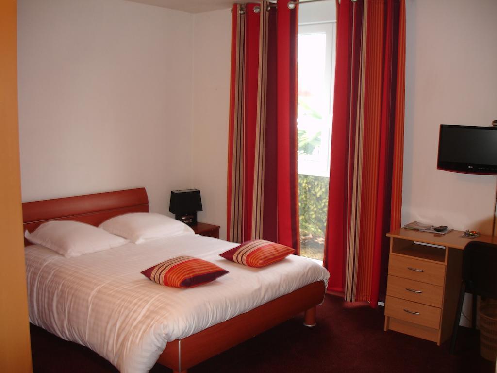 Agape Hotel Niort- Bessines Стая снимка