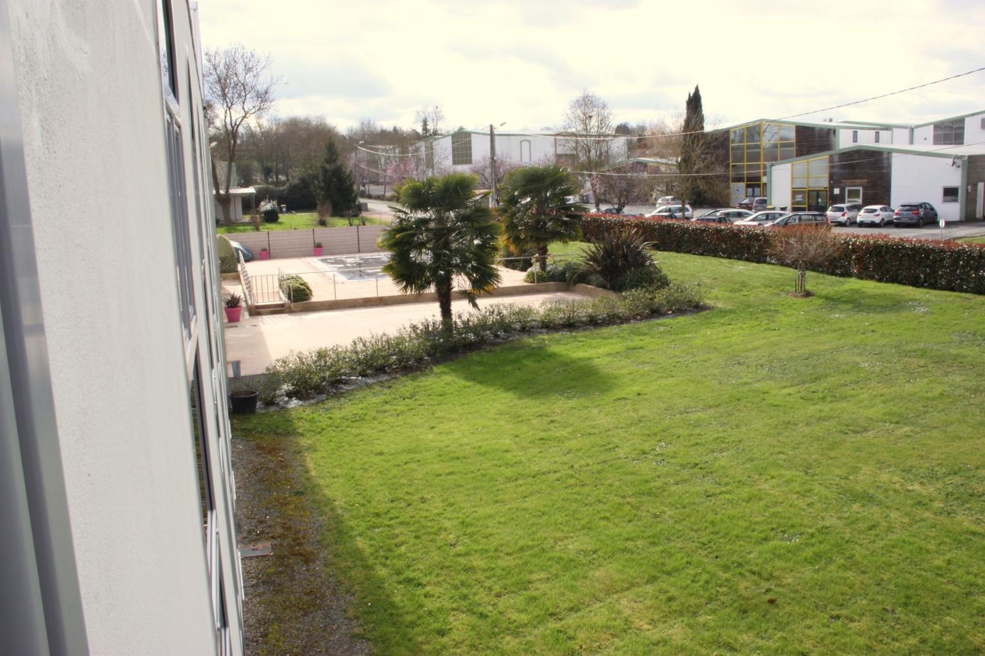 Agape Hotel Niort- Bessines Екстериор снимка