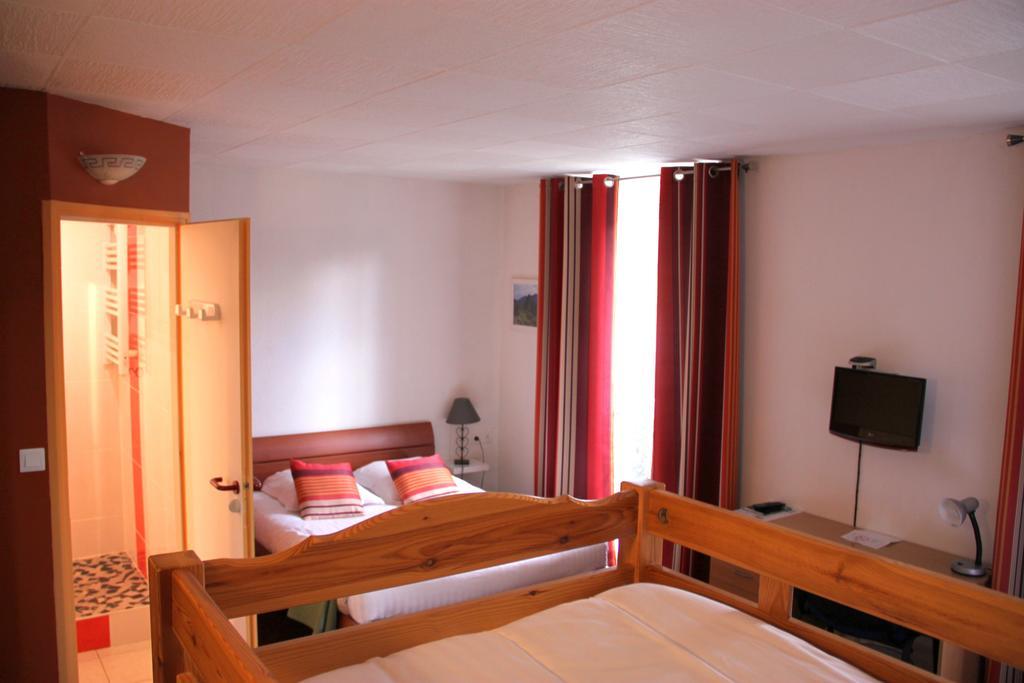 Agape Hotel Niort- Bessines Екстериор снимка